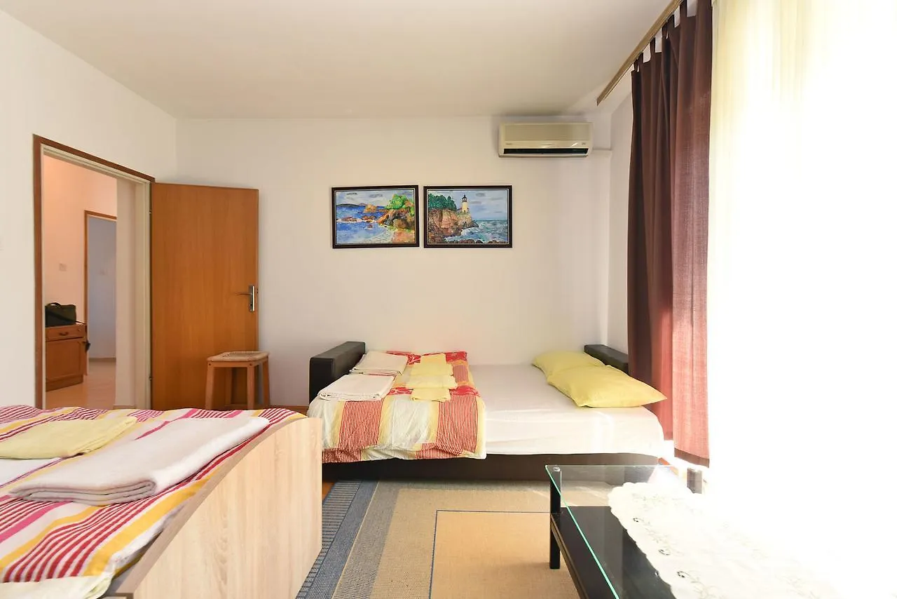 Apartments Josip 74 Pula 0*,