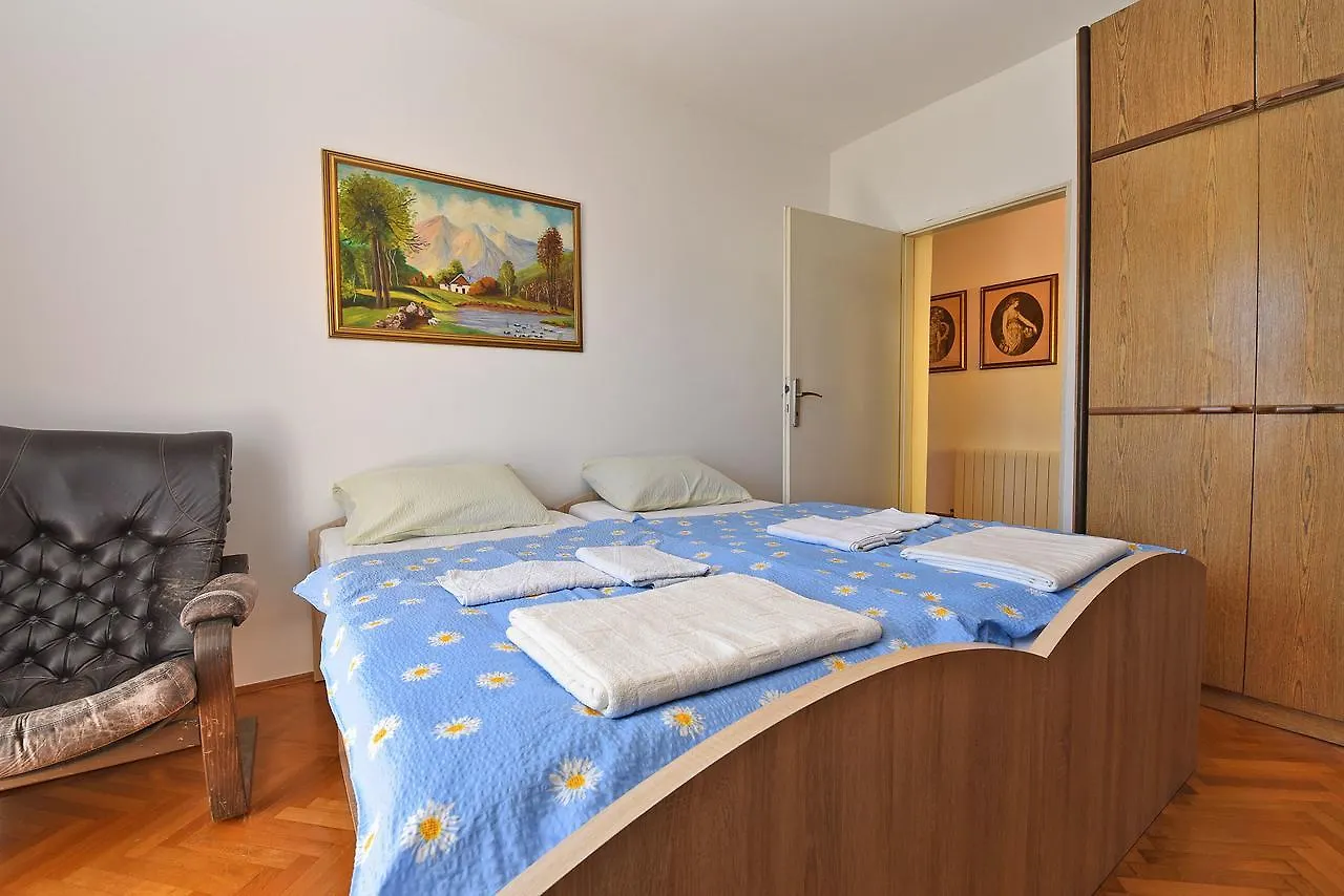 Apartments Josip 74 Pula 0*,  Croatia